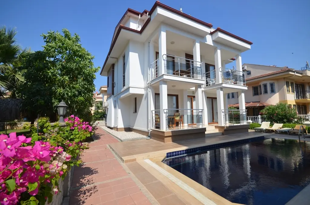 Flat in Calis